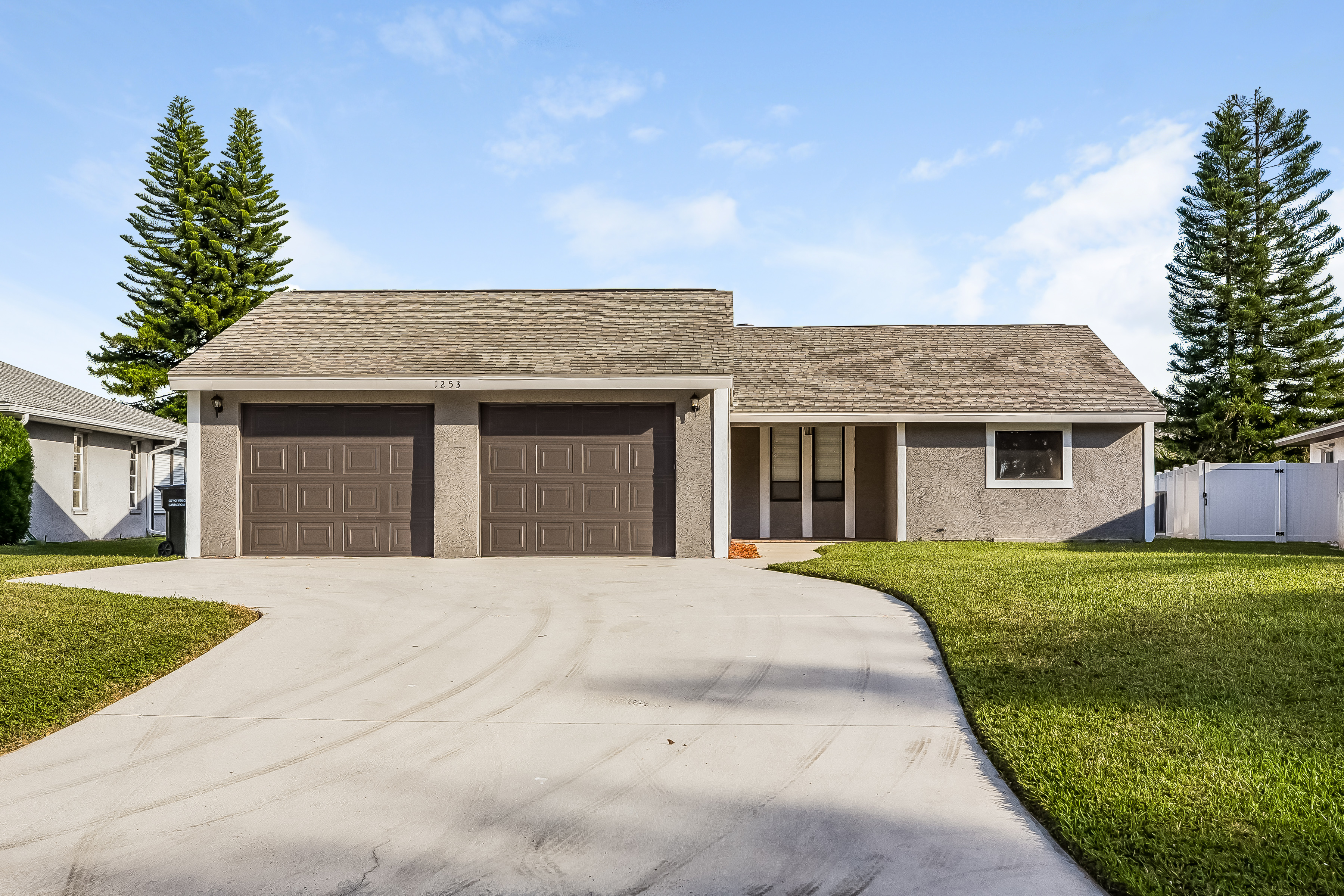 1253 Paradise Way Venice, FL 34285